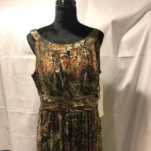 Multi Olive colored maxi dress NWT size 16